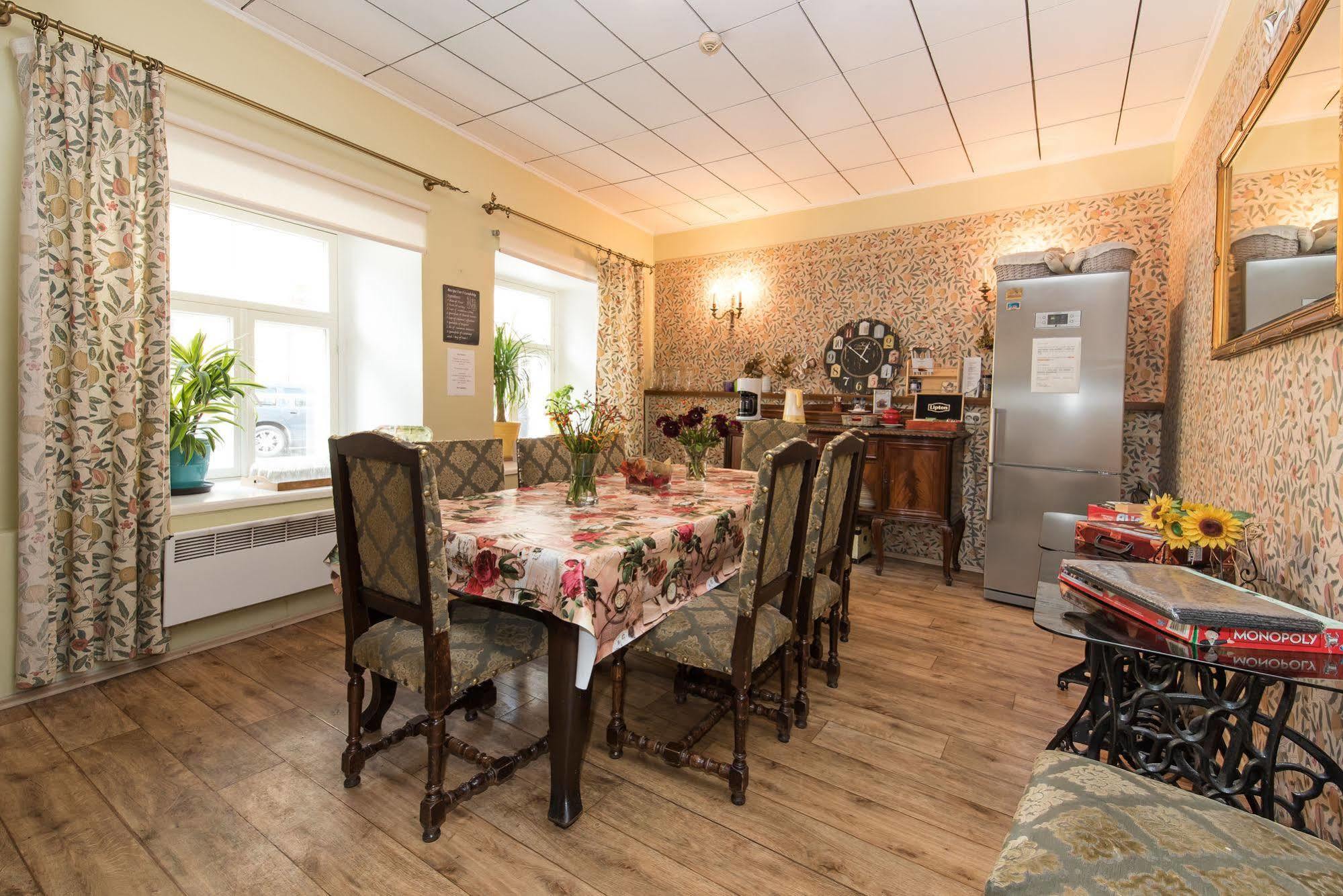 Oldhouse Hostel Tallinn Eksteriør billede