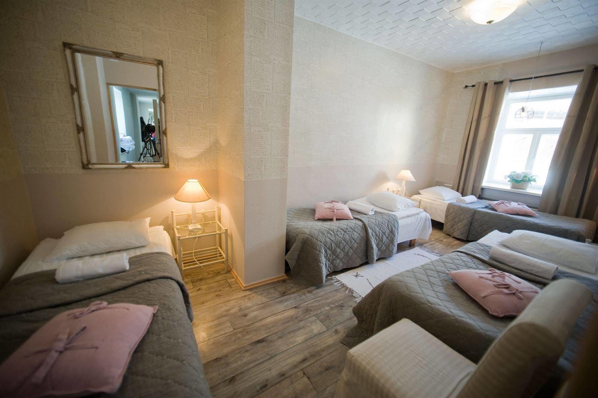 Oldhouse Hostel Tallinn Eksteriør billede